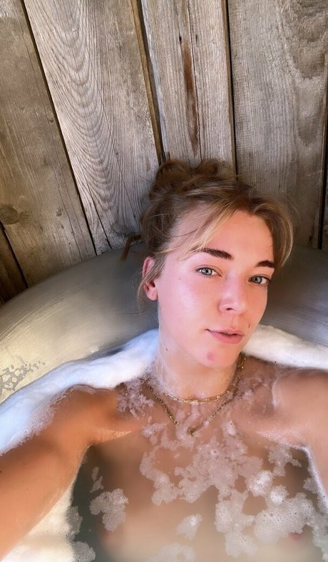 Becky Hill onlyfans leaked porn