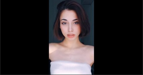 Lucrelisa strip onlyfans