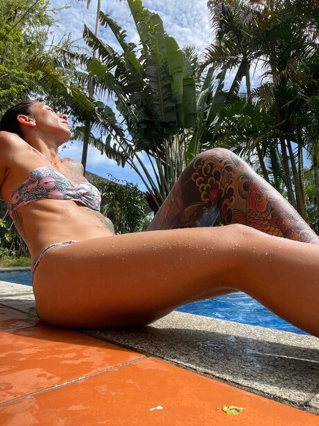 frottage onlyfans beautiful photos