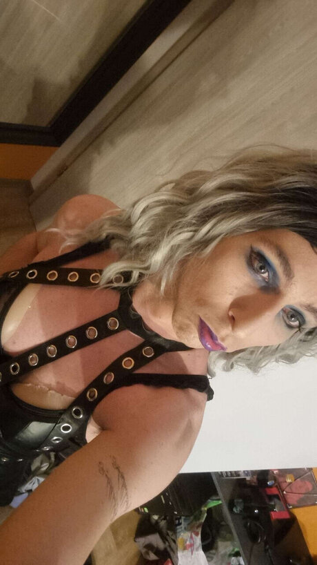 Lucy Quinn onlyfans posts