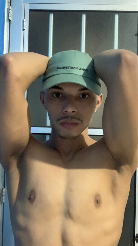 Theus_ onlyfans model