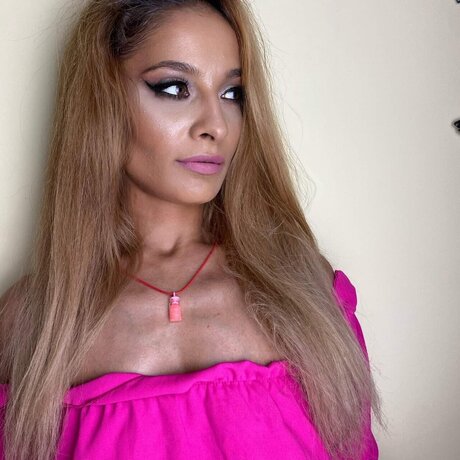 Hanaah 23 onlyfans photos