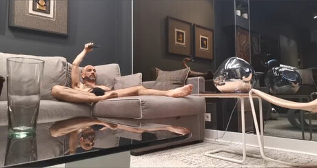 _mickloverVIP_  glimpse