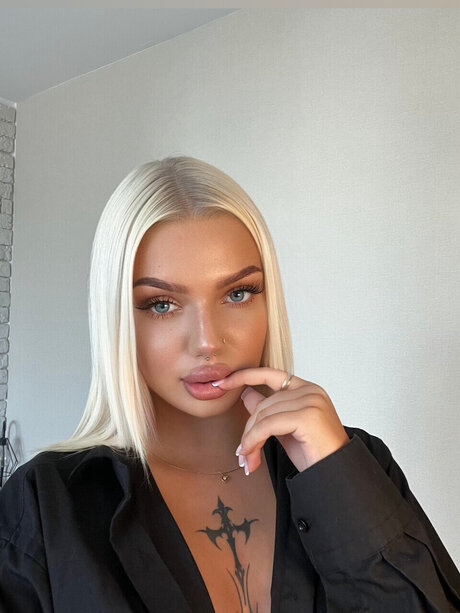 hellokristy strip onlyfans