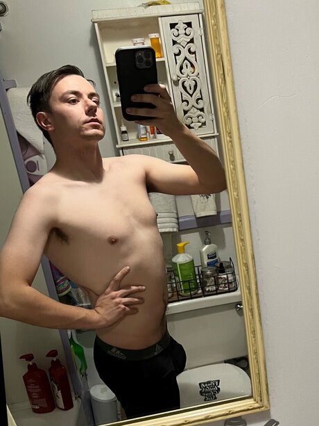 Cheeky Tom only fans nude