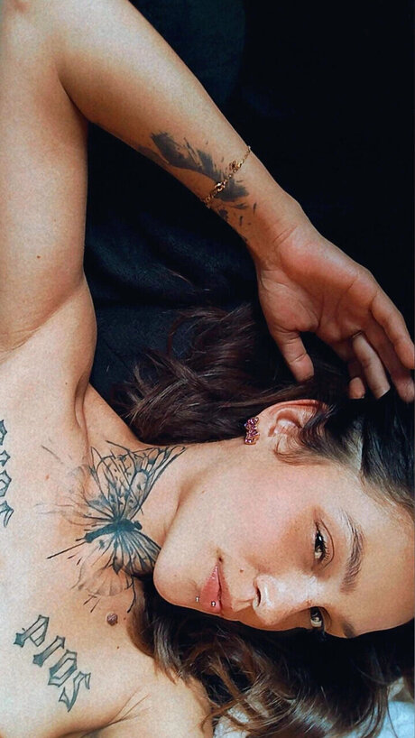 Aurora Ross_ onlyfans leake