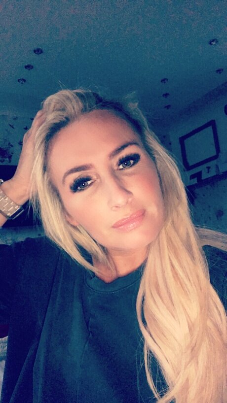 Vicki Kae onlyfans naked