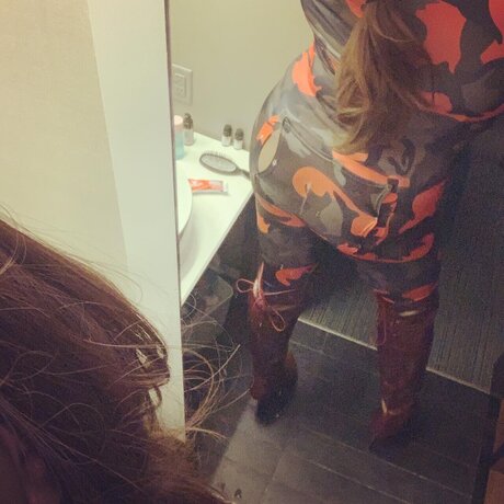 _WetAssBootayNYC AKA SluttyBehavior  snap