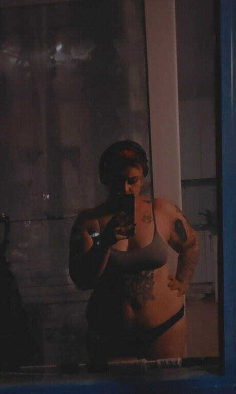 Miss Biibiinella_  visual