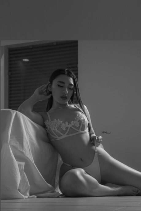 IRELY GRANT onlyfans boobs