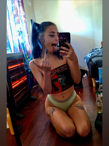 FuzZyBubBLes759 onlyfans strip