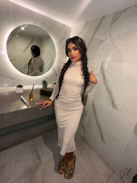 Yara BUENO onlyfans leaked porn