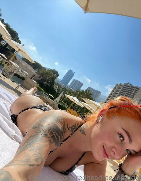 redheadragonmodel onlyfans images