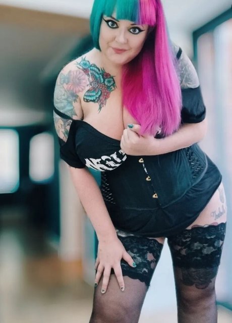 Gothabilly queen leaked onlyfans photos