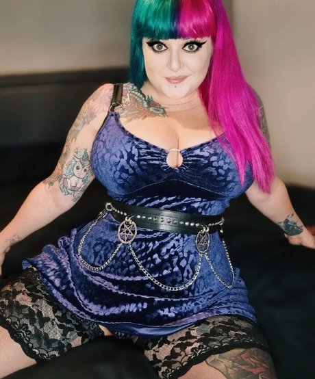 Gothabilly queen leaked onlyfans pictures