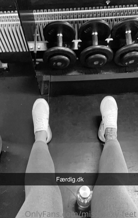 miss sexy feet only fans pictures