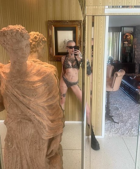 Siiickbrain onlyfans model photo