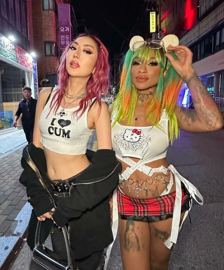 DJ Camgirl onlyfans content type