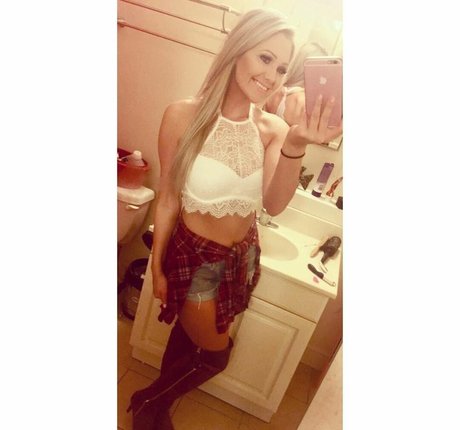 Amber BeIarski only fans nudes