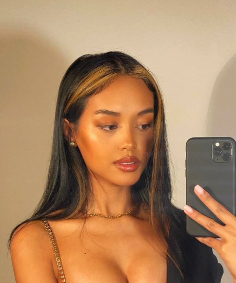 jaruwanzehrer onlyfans nude