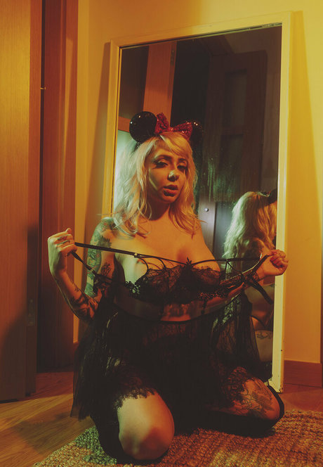 leezalushfree onlyfans desnuda