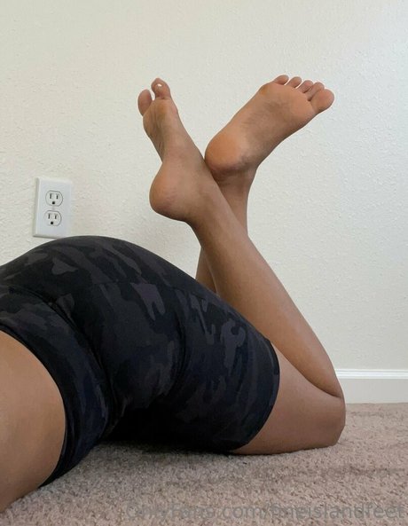 fineislandfeet nudes only fans