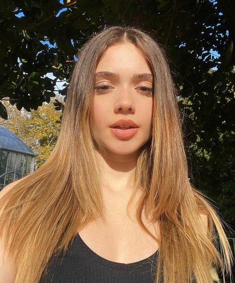 Melike Saygin onlyfans model