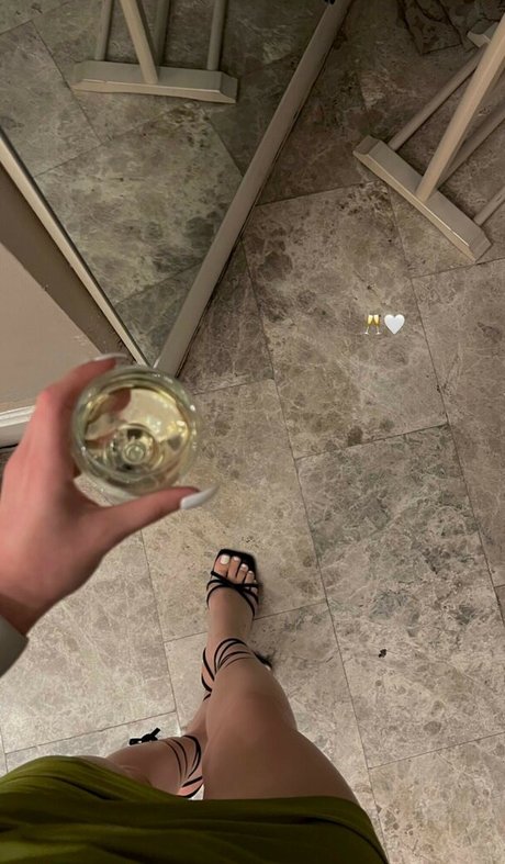 Melike Saygin nsfw onlyfans