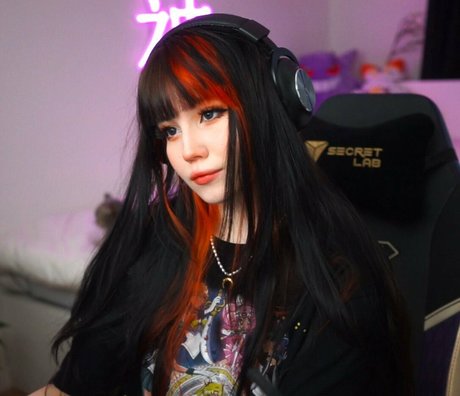 Shini Waifu desnuda onlyfans