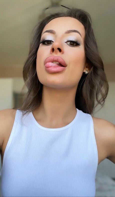 Tinylelax sex onlyfans