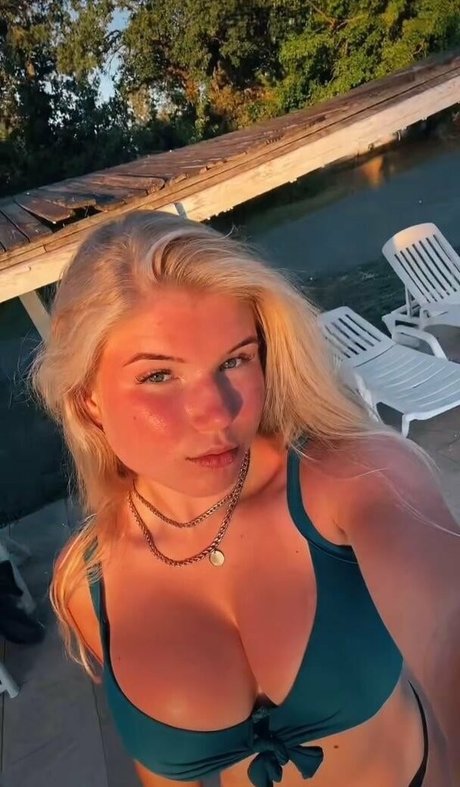 Kusrubxx onlyfans model