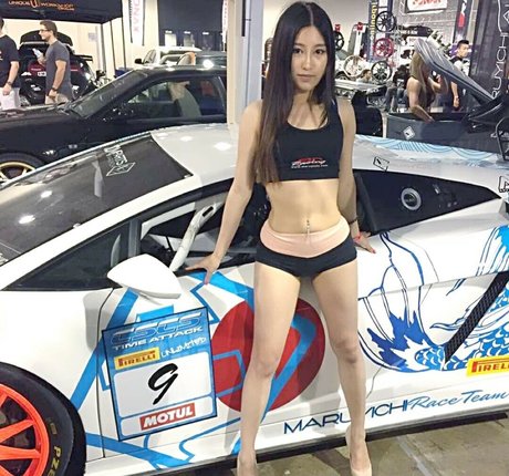 Vivika Babe naked onlyfans leaks