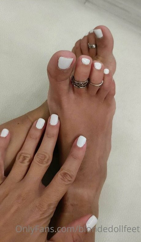 blondedollfeet onlyfans
