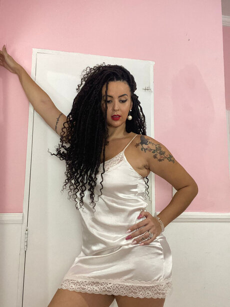 SimoneLimafree onlyfans naked pics