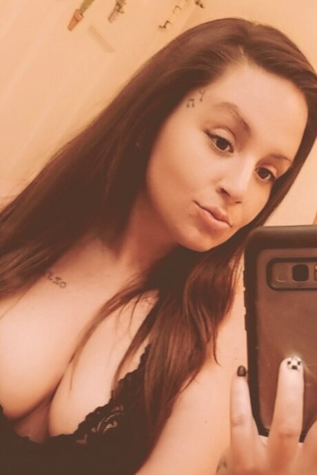 Noemii Knightz onlyfans porn leak