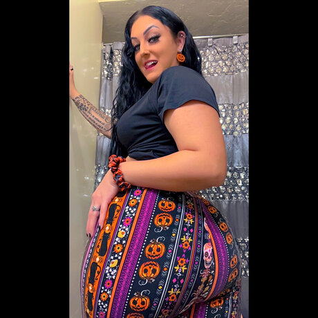 ThickGirlXOXO free onlyfans porn