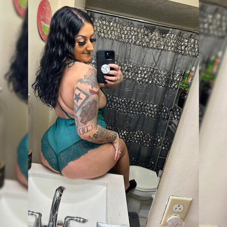 ThickGirlXOXO onlyfans leaks free
