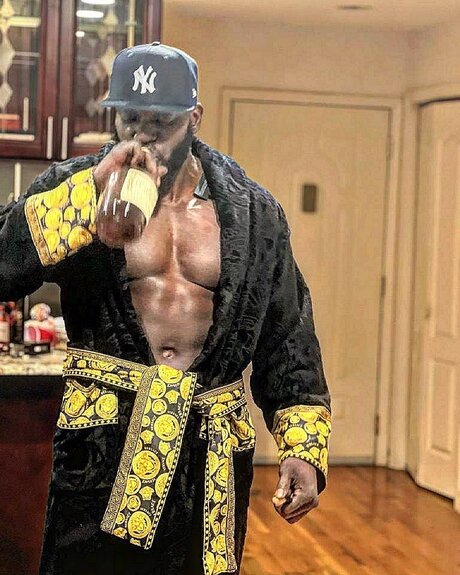 KING EUPHORIA onlyfans nude content