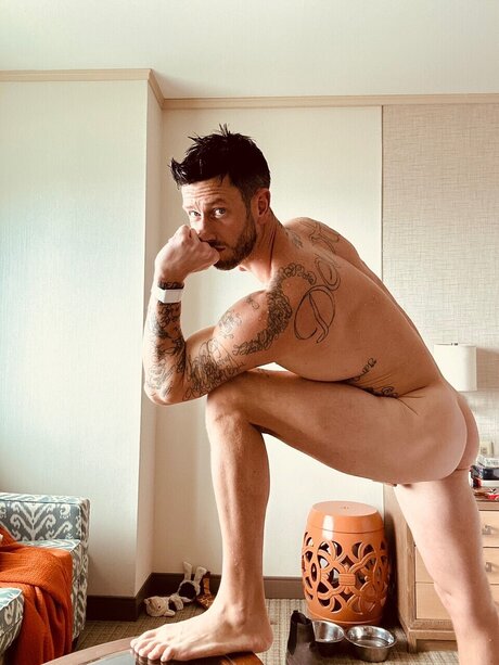 The Nude Dude only fans naked