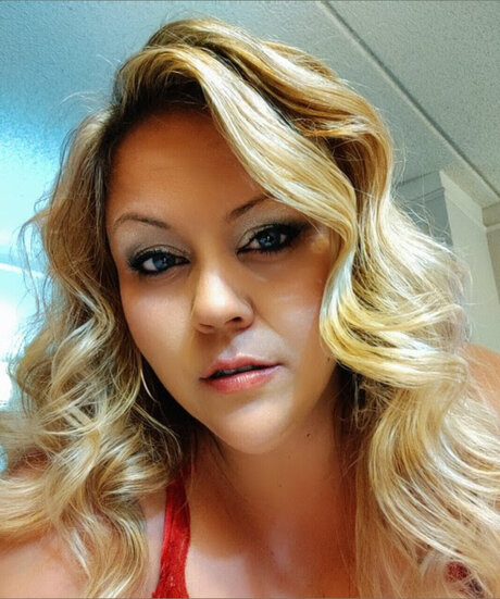 Nikki Summers onlyfans free content