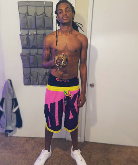 Voncho Gutta naked onlyfans