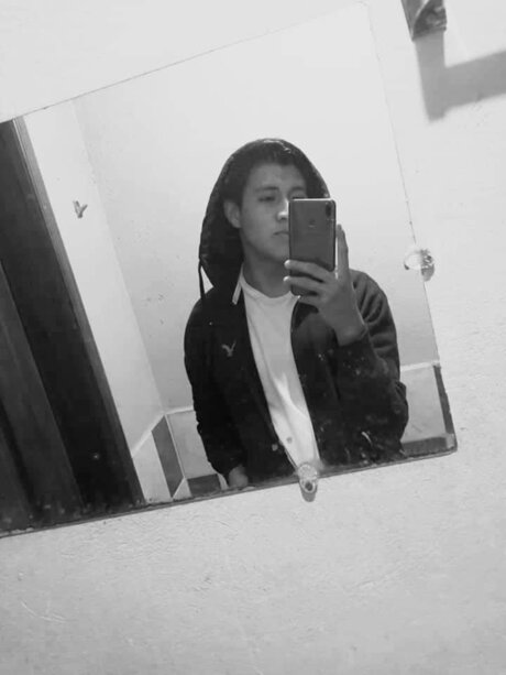 geovanny robalino onlyfans boobs