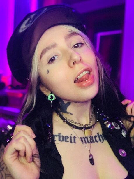 Mariya Mariyaaaaaaaaaa onlyfans explicit content