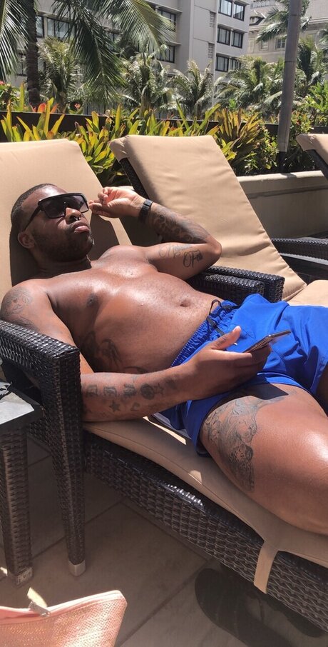 DivoBukkake onlyfans photos