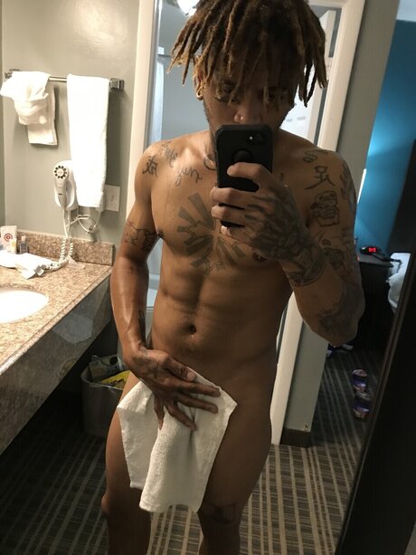 XHEADSHOTX strip onlyfans