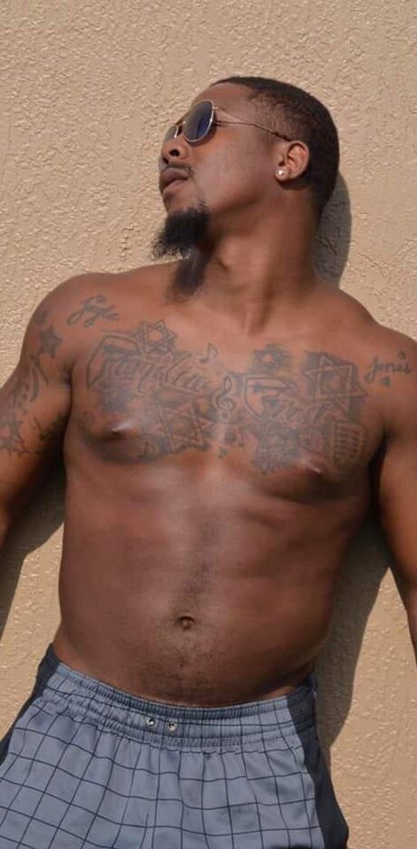 Jay Jonez The JoonkGod onlyfans public photos