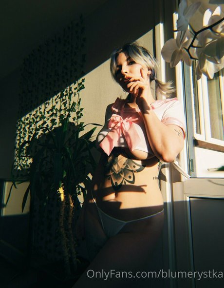 young amateur onlyfans art naked picture