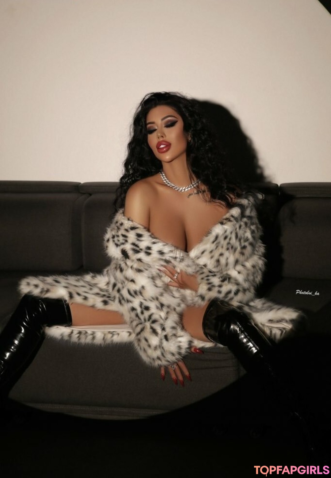 flexible teen onlyfans hot naked frame