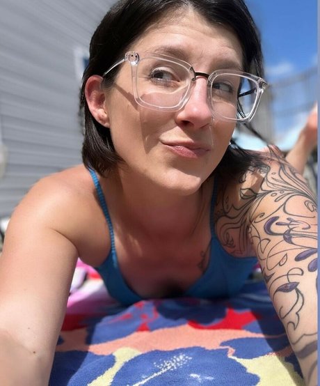 themrsnextdoor2 0 nude onlyfans leaks