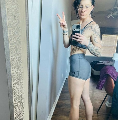 themrsnextdoor2 0  render